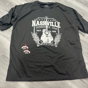 - Nashville tshirt/earrings set